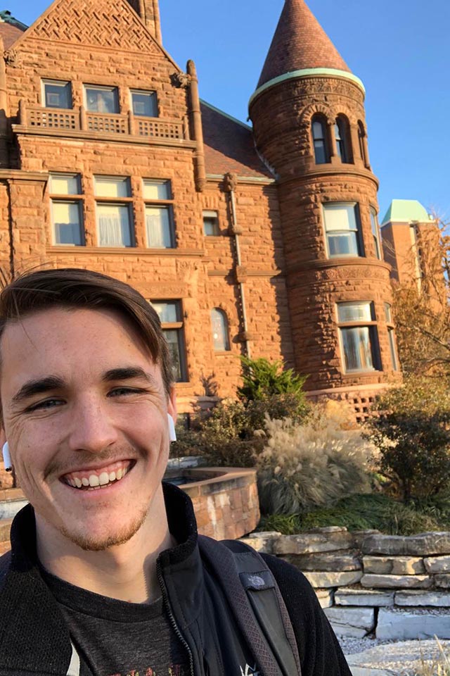 Cupples House Selfie SLU student taking a Cupples House Selfie