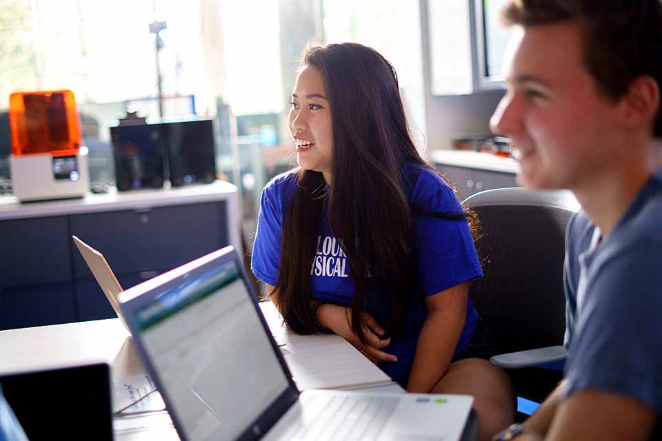 SLU Students in Academic Tech Commons SLU Students
