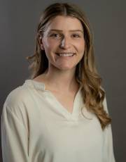 Lauren Papianou headshot Lauren Papianou headshot