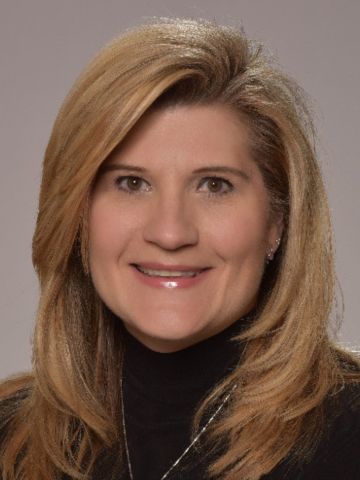 Suzy Hartmann Headshot Portrait Image of Suzy Hartmann