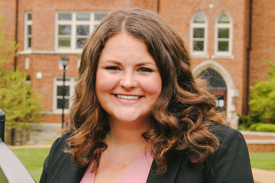 elyse-lewandowski elyse-lewandowski