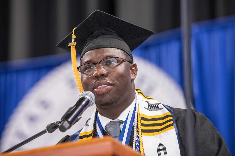 Justice Hill, Class of 2022 Justice Hill, Class of 2022, speaks at SLU's May commencment ceremony