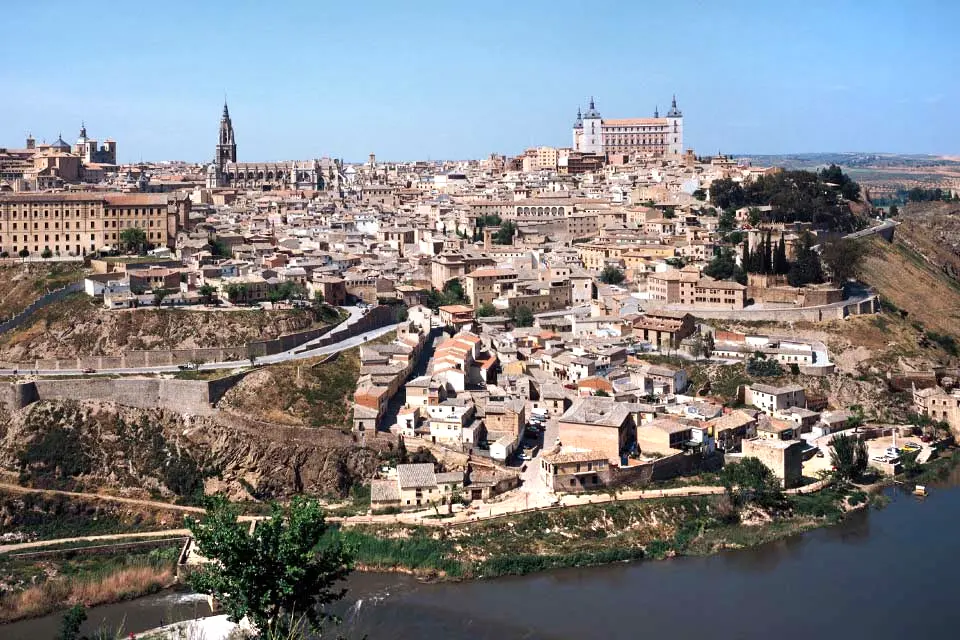 Toledo Main view of the city of Toledo and the Tajo river.